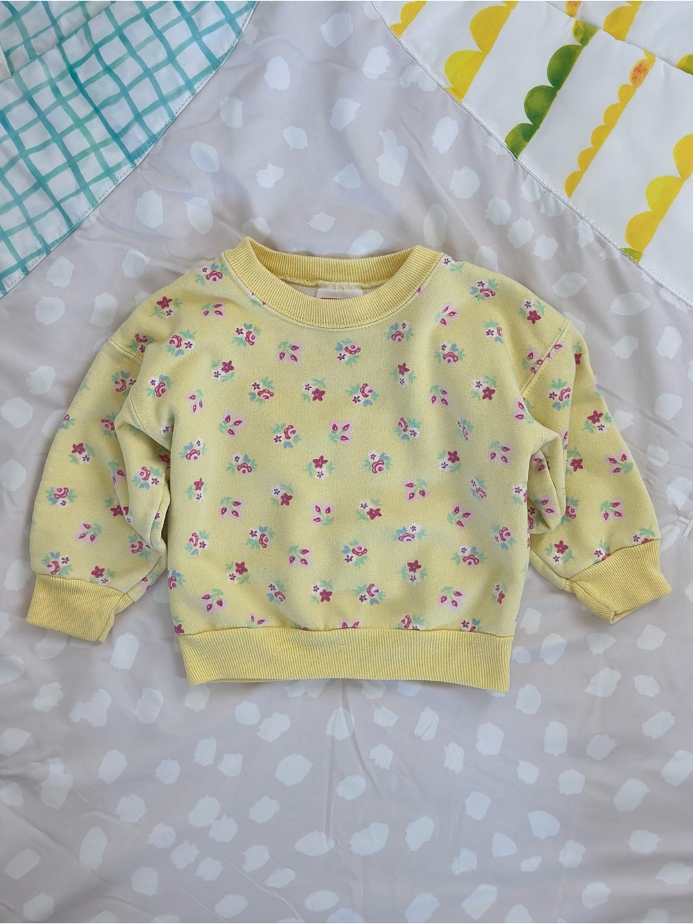 Mini Dimensions Vintage Yellow Floral Sweatshirt Size 18M